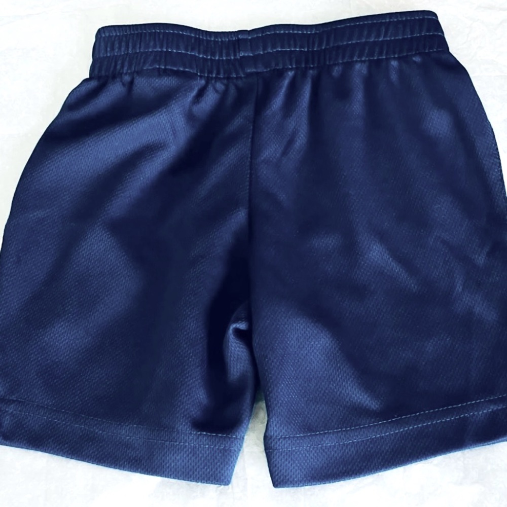 Boys Nike Shorts - Picture 3 of 8